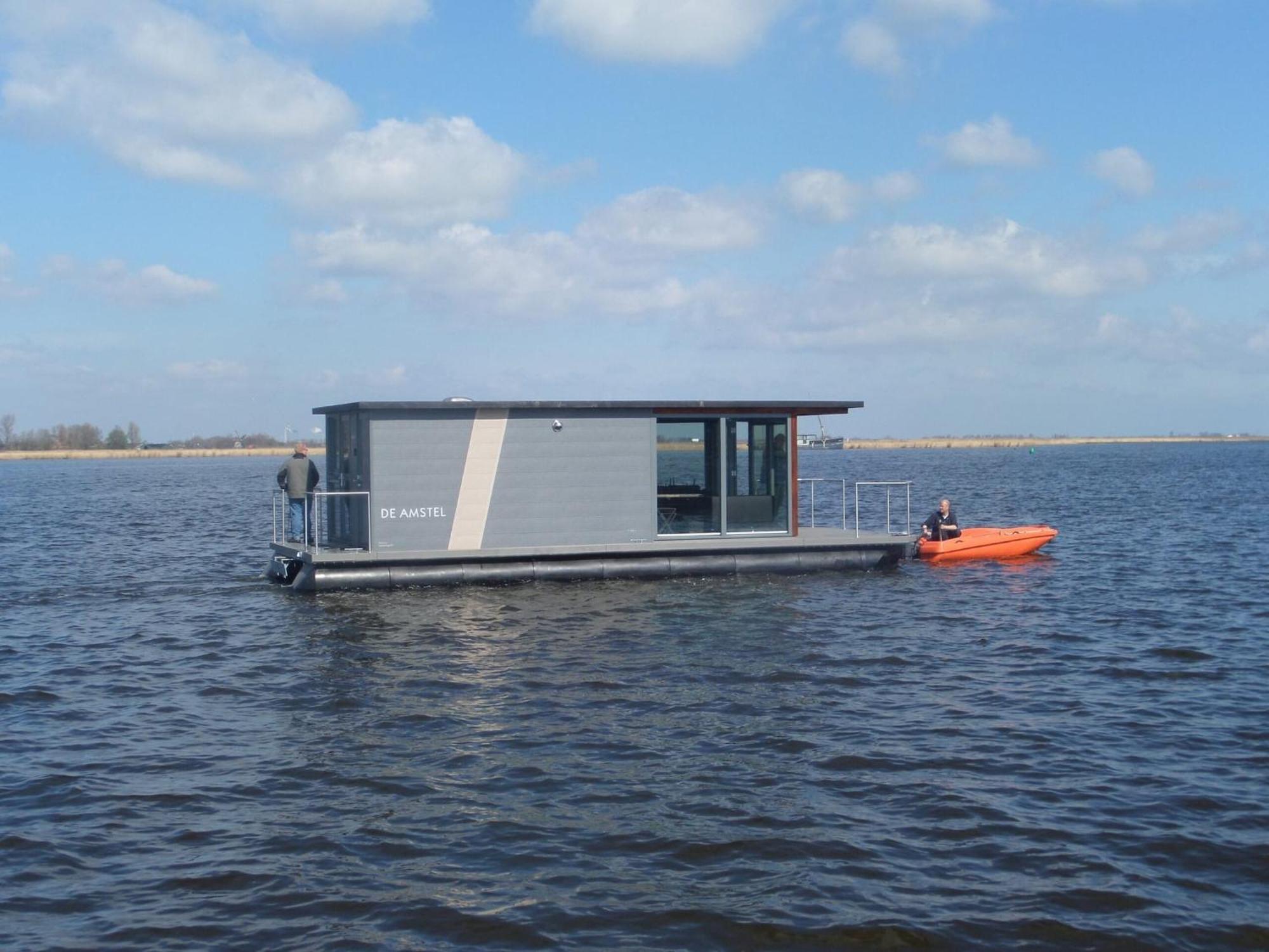 Modern Houseboat With Air Conditioning Located In Marina Uitgeest Экстерьер фото